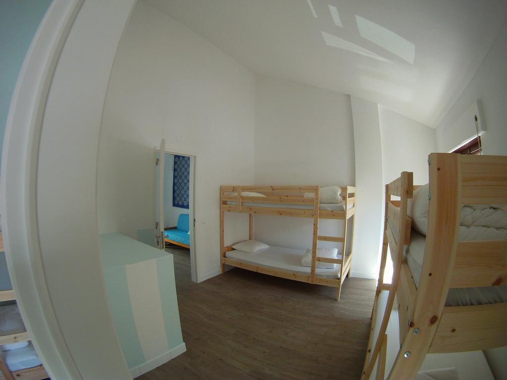 Ahoy Porto Covo Hostel Pokoj fotografie